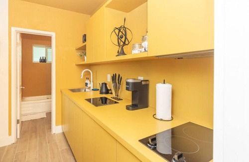 El Portal Apartment | El Portal #1 · Stylish studio apartment in El Portal #1