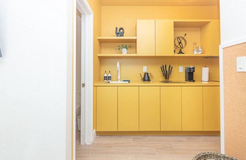 El Portal Apartment | El Portal #1 · Stylish studio apartment in El Portal #1