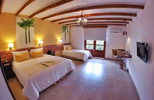Zona Granja Hotel | El Pueblito Iguazu