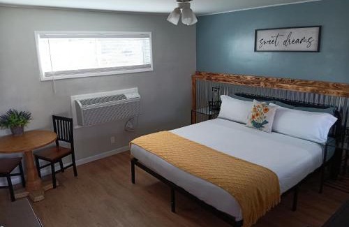 Bishop Hotel | El Rancho Motel