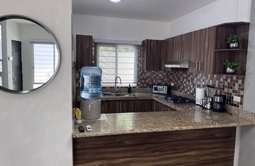 Las Jarretaderas House | EL ROBLE HOUSE, 10 MINUTES TO THE BEACH, 3 BEDROOMS, POOL AND AIR CONDITIONED