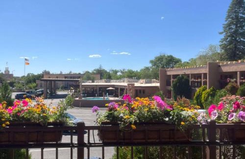 Downtown Santa Fe Hotel | El Sendero Inn, an Ascend Collection Hotel