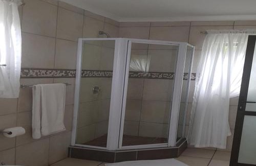 Schoemansville House | El Shadai Guest House & Spa Hartbeespoort