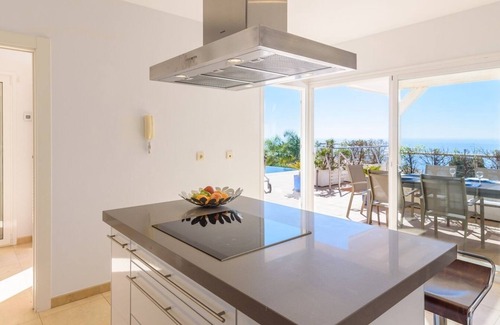 Salobrena Villa | El Sueño Blanco Salobreña by Ruralidays