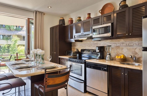 Downtown Hotel | El Taj Oceanfront & Beachside Condo Hotel