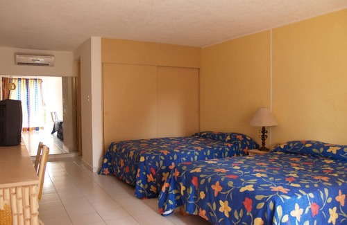 Costa Azul Hotel | El Tropicano