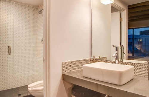 West Park Hotel | El Vado Motel