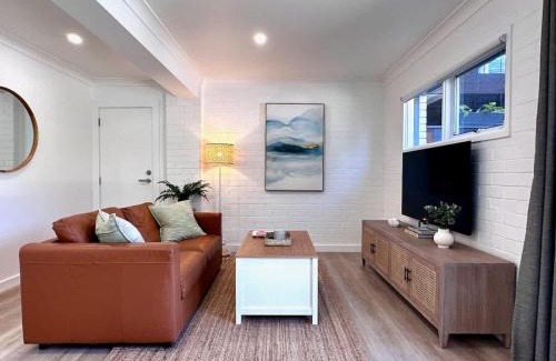 Elanora Heights Apartment | Elanora Escape- Hillside Retreat