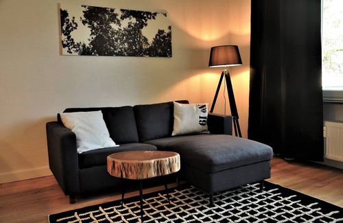 Wedel Apartment | ELBQUARTIER N ° 3 | Exclusive and modern apartment with balcony near center