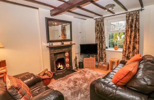 Hope Valley House | Elderbank