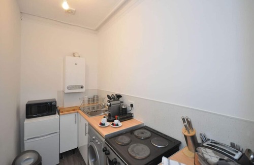 Glasgow Apartment | Elderpark Apartment 3