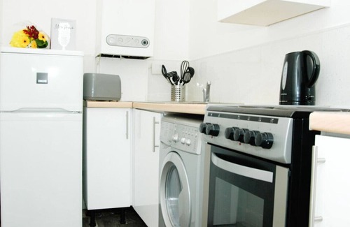 Glasgow Apartment | Elderpark Apartment 3