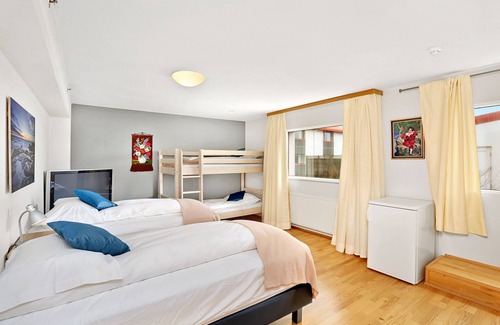 Innri-Njarthvik Hotel | Eldey Airport Hotel