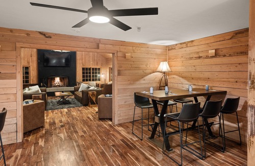 Paonia Cabin | Electric Mountain Lodge: Mountain Views/Restaurant/Bar/Events/Snowmobiles | 6
