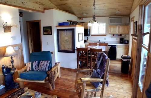 Gardiner Cabin | Electric Peak Cabin in Yellowstone Park