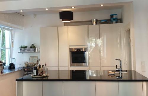 Neuschwabing Apartment | Elegance & Light in Schwabing