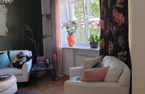 Neuschwabing Apartment | Elegance & Light in Schwabing