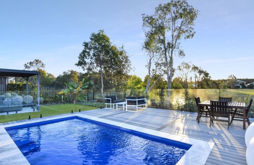 Banksia Beach House | Elegance on Callisia