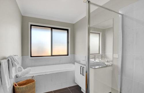 Banksia Beach House | Elegance on Callisia
