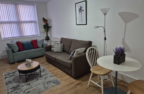 Openshaw Apartment | Elegance Suite