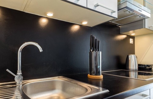Vouliagmeni Apartment | Elegance Vouliagmeni Gem Luxury Apt, Walk to Beach