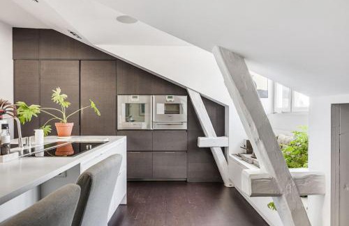 Ostermalm Apartment | Elegant Östermalm Loft