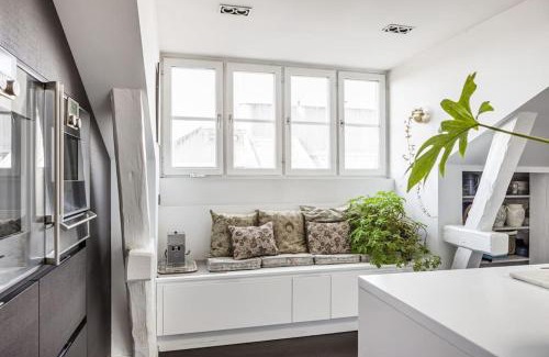 Ostermalm Apartment | Elegant Östermalm Loft