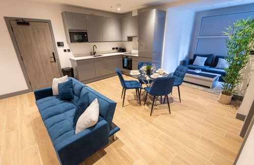 West Finchley Apartment | Elegant 1 Bedroom Flat in London
