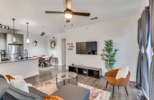 McNeil Apartment | Elegant 1 Bedroom with resort style pool near The Domain