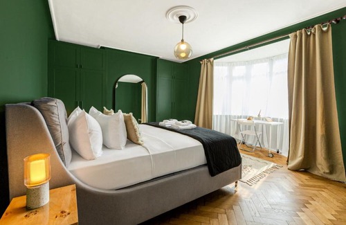 Brent Apartment | Elegant 1BR Apt with Garden Near Neasden Station