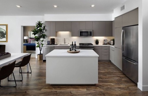 West San Jose Condo | Elegant 1BR Condo w Stunning Outdoor Pool in Lynhaven