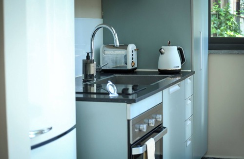 Tel Aviv City Center Apartment | Elegant 1BR Dizengoff Apt by Sea N' Rent