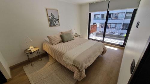 Apoquindo Apartment | Elegant 1BR Retreat for 3 in Vibrant Las Condes