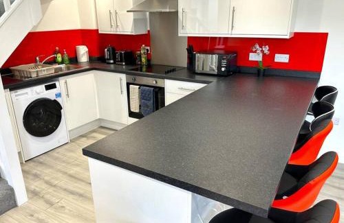 Headington House | Elegant 2-Bed in Central Headington-Modern New Built Retreat- Wi-Fi, Netflix, Top Location