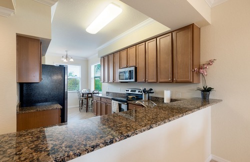 Braden River Condo | Elegant 2-bedroom Condo with Picturesque Pond and Golf Course Views