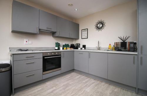 Taunton Apartment | Elegant 2BR w/Pool Table in Prime Location