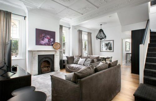 Woolwich House | Elegant 3-Bed Heritage House with Swimming Pool