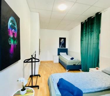 Liesing Apartment | Elegant 3-Bedroom Retreat Convenient City Access