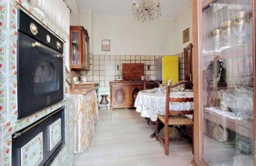 Rome Apartment | Elegant 3-Bedroom Roman Retreat with Terraces Near Trastevere Station