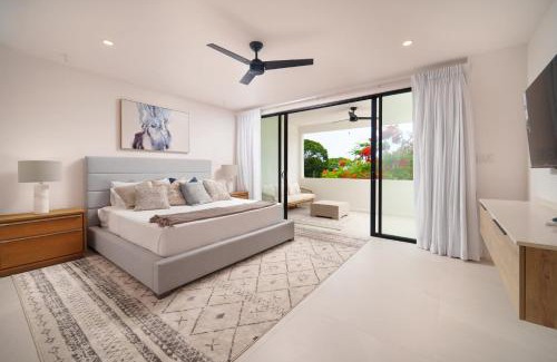 Lower Carlton Beach House | Elegant 3BR Pool Villa Beach 5min Holetown