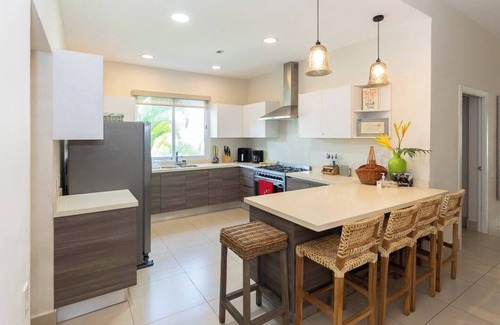 El Palmar Villa | Elegant 4 bdr + 4 bthr Villa 🏡 w/Private Pool - near the beach 🌊🏖️