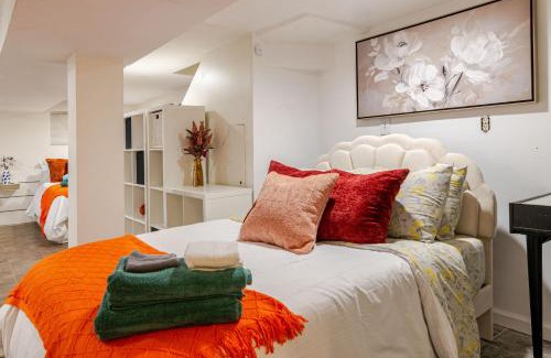 Near Northeast House | Elegant 4BR & 4BA House in DC