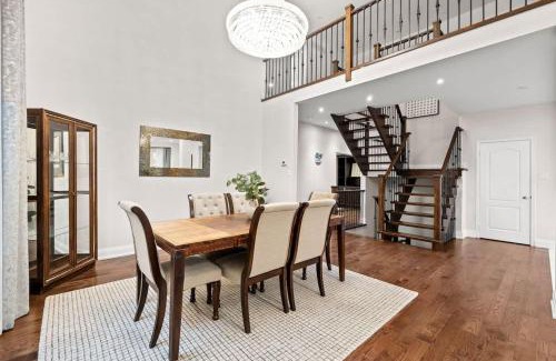 Hurontario House | Elegant 5-Bedroom Family Home Patio & Fireplace