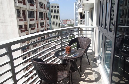 Legazpi Village Condo | Elegant 56 Sqm - 1 Bedroom Condo with Balcony @ Greenbelt Makati