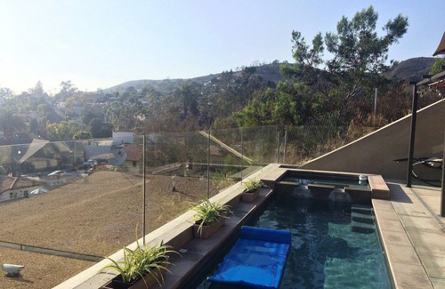 Laguna Beach House | Elegant and Contemporary Downtown Home with Cozy Feeling and Private Pool