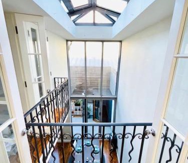 Vincent Square House | Elegant and Modern 3-Bedroom Victorian House in Westminster, London