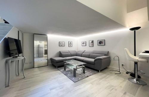 Porta Venezia Apartment | Elegant and Silent Loft in the center of Milan