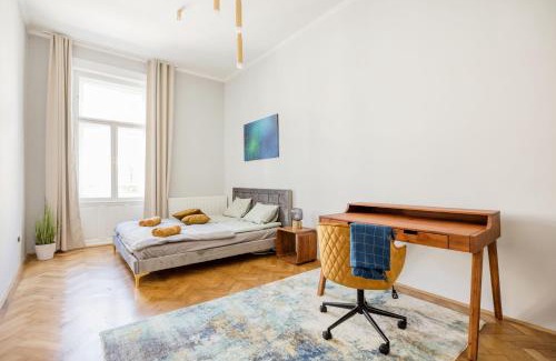 Ujlipotvaros Apartment | Elegant and spacious holiday home