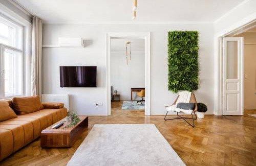 Ujlipotvaros Apartment | Elegant and spacious holiday home