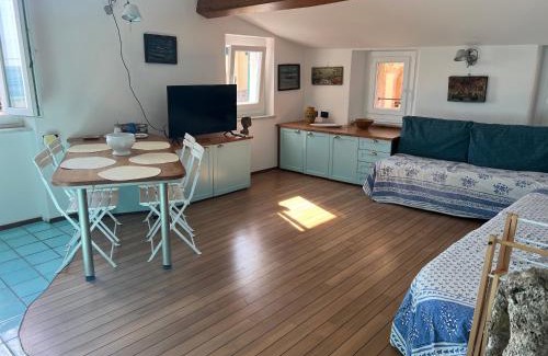 Borgo Antico Apartment | Elegant apartment with sea view